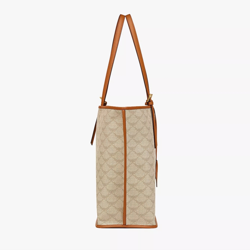 LAST DAY TO ENTER TO WIN A MCM TOTE NWT (Entry listing) - Picture 5 of 9